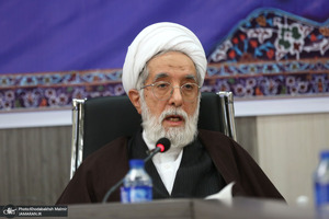 نشست صمیمانه اعضا هیات علمی پژوهشکده امام خمینی و انقلاب اسلامی با تولیت  معزز به مناسبت روز معلم