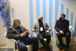 غرفه موسسه تنظیم و نشر آثار امام خمینی (س) در  نمایشگاه بین‌المللی قرآن