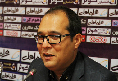 محمد ربیعی از بادران جدا می شود
