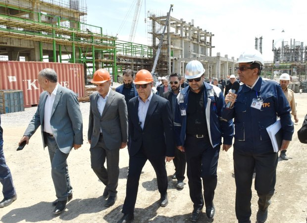 بازدید میدانی استاندار آذربایجان شرقی از قلب صنعت شمال‌غرب؛ حمایت کامل برای پیشرفت پروژه‌های پتروشیمی تبریز