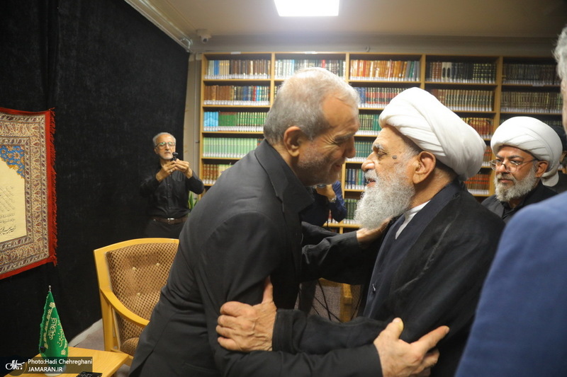 سفر رئیس جمهوری به قم و دیدار با مراجع و علما -1