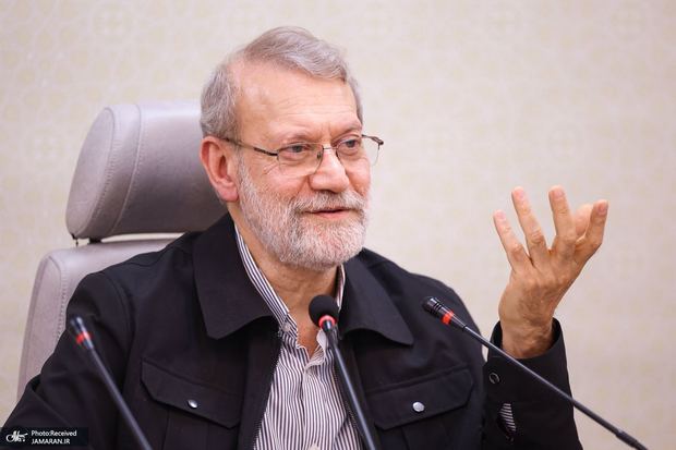 علی لاریجانی: سرِ عقل آوردنِ دشمن با امتیازدهی بی‌قید و شرط ممکن نیست/ مسیر درست برای اصلاح نگرش رقبا، تقویت انسجام ملی است و پیش‌شرط آن، اصلاحات اقتصادی برای بازگرداندن ثبات به زندگی مردم است/ کسی نمی‌گوید مذاکره نکنیم، اما در جای خودش باید انجام شود