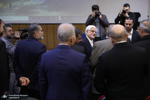 مراسم استاد ممتازی دانشگاه صنعتی شریف با حضور عارف