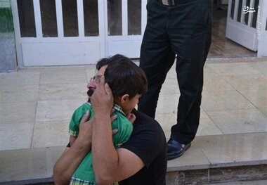 کودک ربوده‌شده در اصفهان به آغوش خانواده‌اش بازگشت/ عکس
