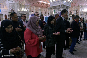 ادای احترام وزیر کشاورزی و امنیت غذایی کشور مالزی به مقام شامخ بنیانگذار جمهوری اسلامی ایران