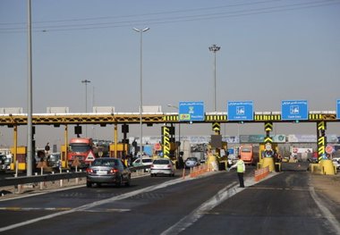 اخذ عوارض در آزاد راه قم - تهران الکترونیکی می شود