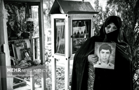 مادران شهدای دفاع مقدس هنوز با یاد و خاطره فرزندانشان زندگی می‌کنند (18)