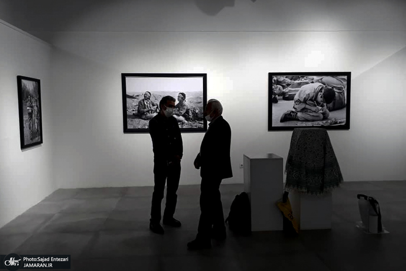 رونمایی از کتاب عکس«فرزندان روح الله» و افتتاح نمایشگاه «فرمانده من»