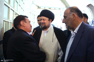 دیدار وزیر و جمعی از کارکنان وزارت راه و شهرسازی با سید حسن خمینی