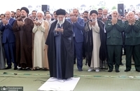 تصاویری از اقامه نماز عید سعید فطر به امامت رهبر معظم انقلاب در مصلی امام خمینی (3)