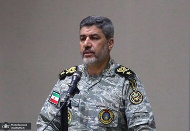 سخنگوی ارتش: دشمن تا روز آخر جنگ جرات نکرد حمله زمینی به ایران انجام بدهد/ نیروی هوایی ارتش به پایگاه‌های دشمن در کشورهای منطقه، از جمله پایگاه ضد انقلاب در اربیل عراق، کویت و قطر حمله کرد/ عملیات موفق جنگنده‌های اف-۵ نیروی هوایی بی‌نظیر بود