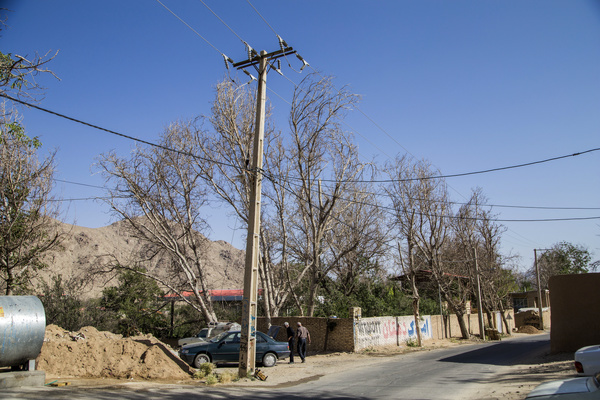 خشکسالی ها جمعیت ساکن در شهرستان تفت را کاهش داد   آبرسانی سیار به بیش از 330 روستای شهرستان تفت