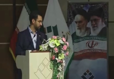 وزیر ارتباطات: خودم نان و مایحتاج خانه ام را می خرم