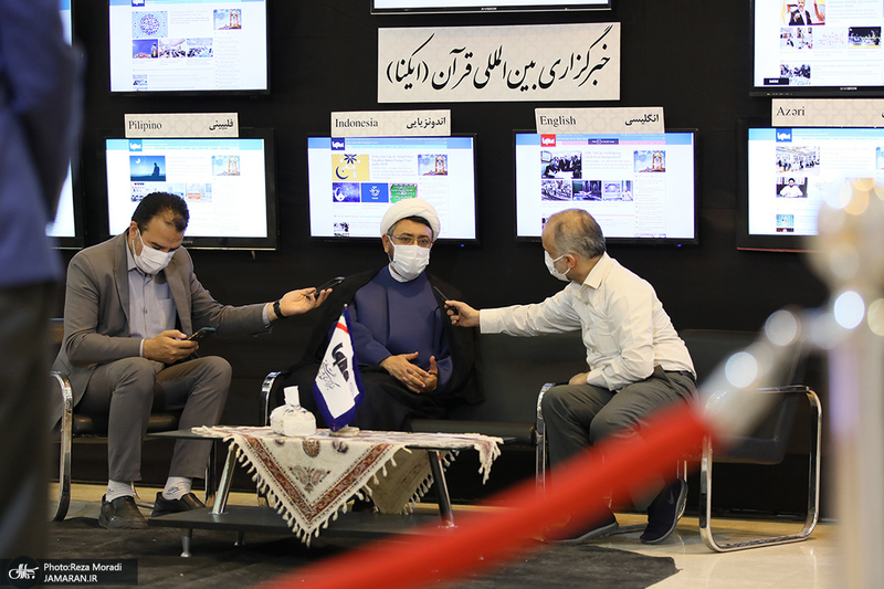 بازدید رئیس مؤسسه تنظیم و نشر آثار امام خمینی (س) از نمایشگاه قرآن