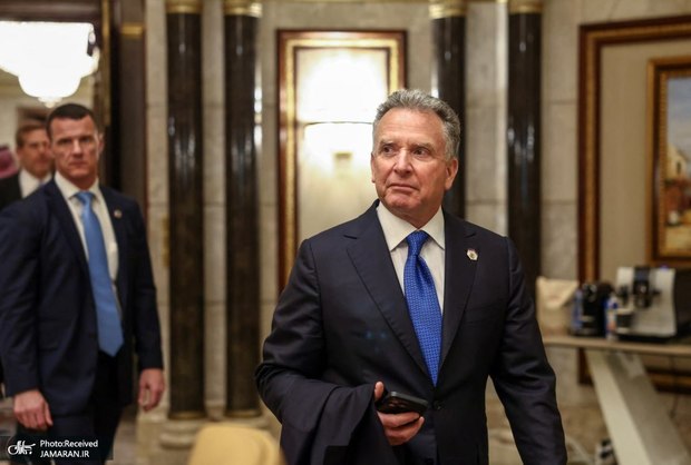 هواپیمای ویتکاف وارد عمان شد + عکس