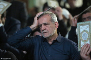 مراسم شب بیست و یکم ماه رمضان در حرم حضرت امام خمینی (س) 2