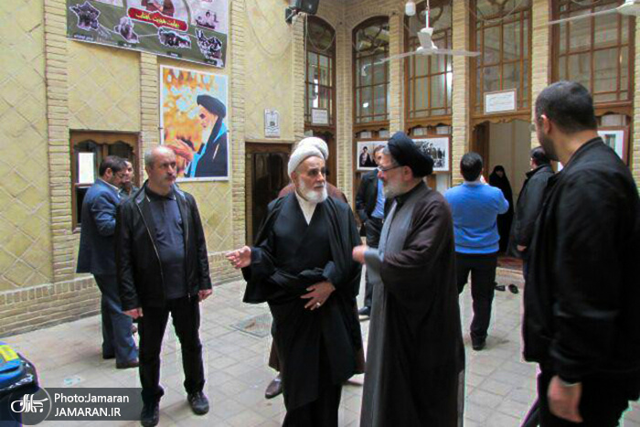 بازدید حجت الاسلام والمسلمین ناطق نوری از بیت امام خمینی(س) در نجف اشرف