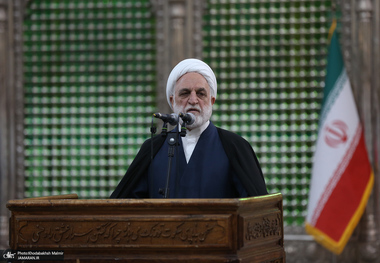 محسنی اژه‌ای: اگر از مردم و به ویژه طبقات پایین جامعه غافل شویم، قطعاً آسیب می‌بینیم/ بدون تردید ما بر آمریکا پیروز خواهیم شد/ مردم ایران در زمان پهلوی و حکومت‌های قبل از آن تحقیر می‌شدند؛ امام خمینی (ره) کرامت مردم را بازگرداند