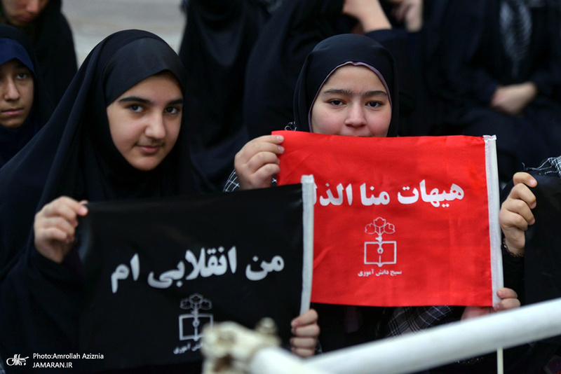 گرامیداشت سالروز ورود بنیانگذار جمهوری اسلامی ایران به میهن در حرم امام خمینی(س)