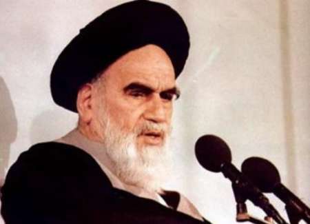 Imam Khomeini recommended deep link between people and leadership