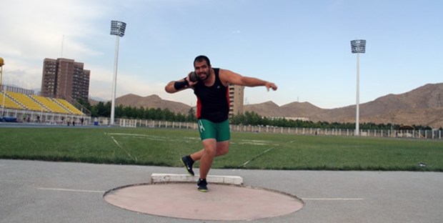 یک دوومیدانی کار دیگر خداحافظی کرد
