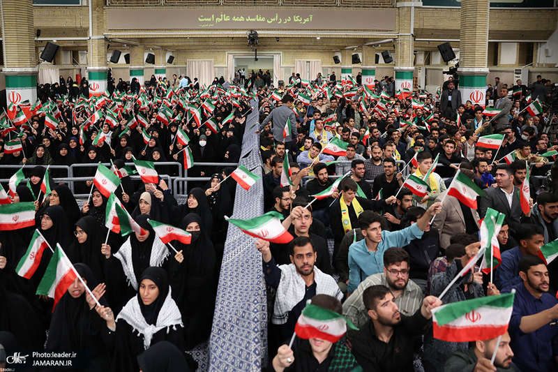 دیدار دانش‌آموزان و دانشجویان با رهبر معظم انقلاب