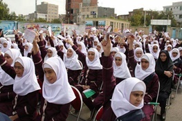 زنگ عاطفه‌ها در هزار و ۵۰ مدرسه سراسر استان اردبیل نواخته شد