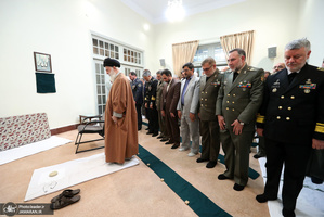 دیدار فرماندهان ارشد ارتش و جمعی از فرماندهان و کارکنان نیروی زمینی با فرمانده کل قوا