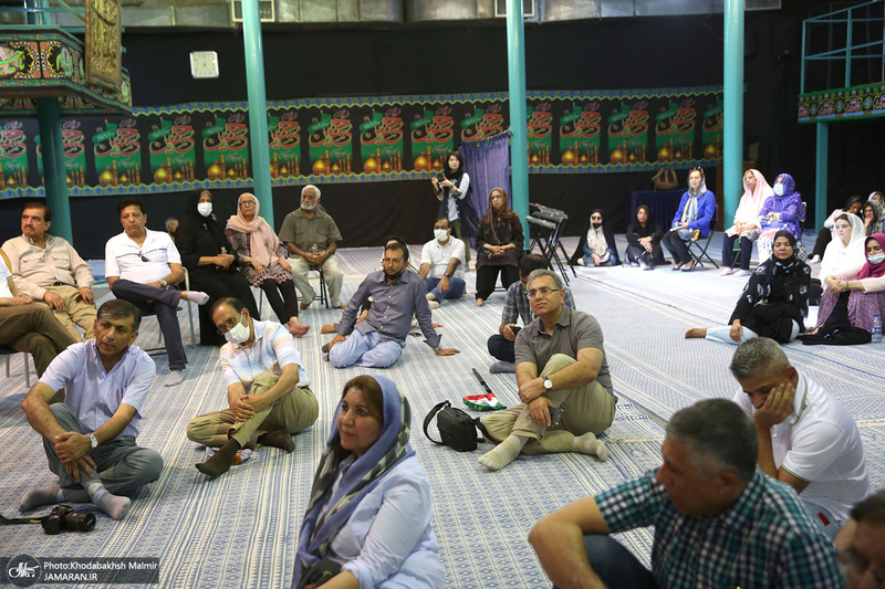 بازدید جمعی از گردشگران خارجی از بیت امام خمینی در جماران‎‎