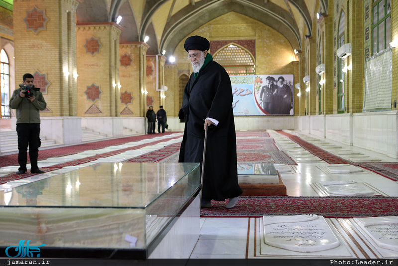 حضور رهبر معظم انقلاب در مرقد مطهر امام راحل و گلزار شهدای بهشت زهرا(س)