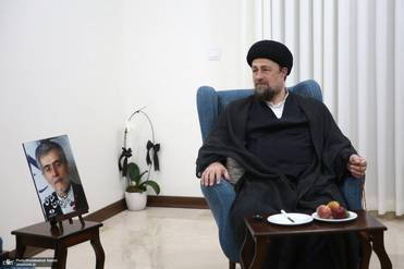 السید حسن الخمینی: الأعداء کانوا یحلمون بأحلام مضطربة لهذا البلد / لولا التماسک والتلاحم والقوة الوطنیة، لربما أُهدرت دماء الشهداء