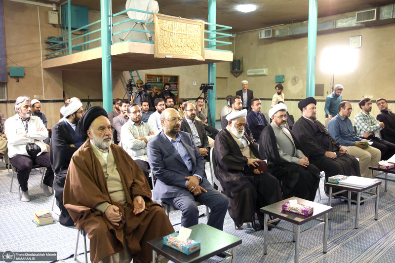 دیدار اعضای جبهه فرهنگی نقلاب اسلامی با سید حسن خمینی