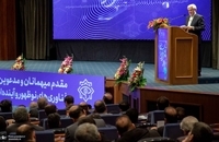 سخنرانی عارف در در همایش «فناوری‌های نوظهور و آینده اطلاعات» (6)