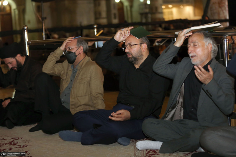 مراسم احیای شب بیست و یکم ماه رمضان در حرم مطهر امام خمینی (س)