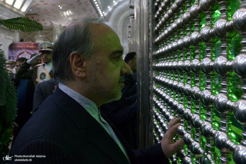 تجدید میثاق وزیر و کارکنان وزارت ورزش و جوانان با آرمان های امام خمینی(س)