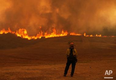 بزرگترین آتش سوزی در کالیفرنیا آغاز شد + عکس و فیلم