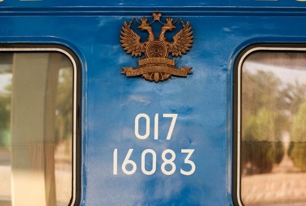 قطارهای گردشگری عقاب طلایی در راه فارس
