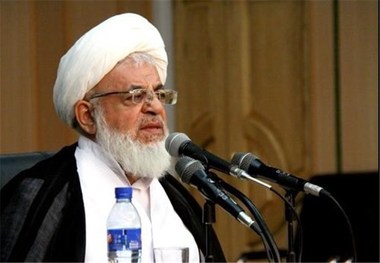 امام جمعه یزد: از نفوذ خرافه در عزاداری جلوگیری و جوانان در محرم جذب مسجد شوند