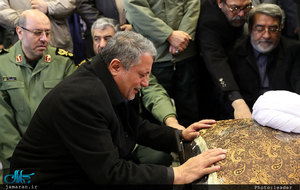 اقامه نماز رهبر معظم انقلاب بر پیکر حجت‌الاسلام والمسلمین هاشمی رفسنجانی