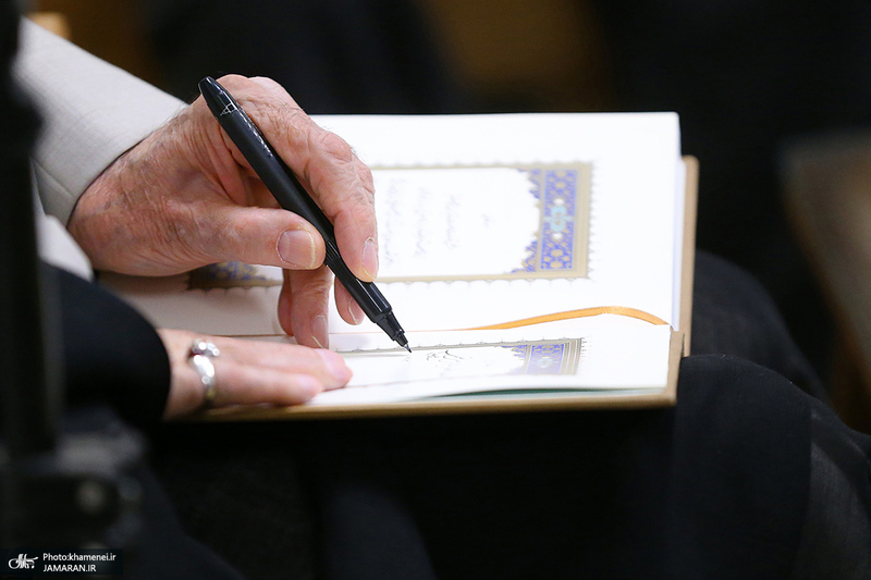 دیدار خانواده شهدای اخیر نیروی پدافند هوایی ارتش با رهبر معظم انقلاب