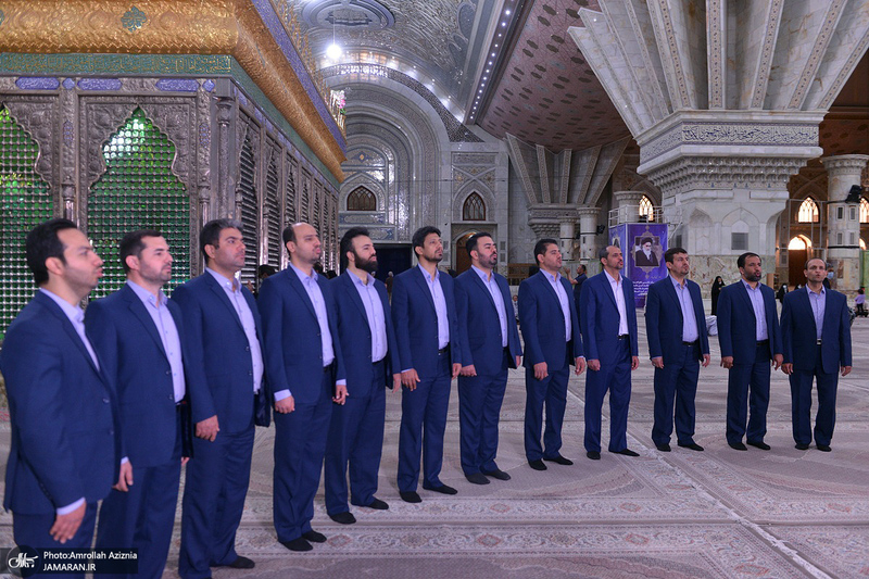 اجرای گروه همخوانی سیمرغ وزات دفاع در حرم مطهر امام خمینی (س)