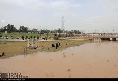 2نفر از خطر غرق شدن در رودخانه کارون در اهواز نجات یافتند