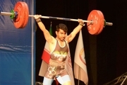قشقایی قهرمان وزن ۶۱ کیلوگرم مسابقات وزنه برداری جام فجر