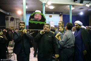 مراسم تشییع مرحوم آیت الله آقای حاج شیخ حسین هاشمیان در حسینیه جماران -2