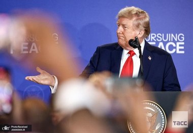 گلایه ترامپ از رسانه‌های آمریکایی: به من گفتن دیکتاتور!