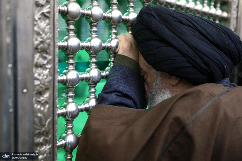 حضور آیت الله موسوی جزایری در حرم امام خمینی (س)