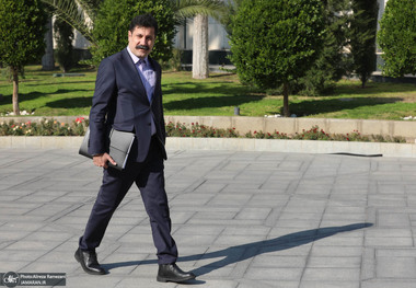 حسین زاده، معاون رئیس جمهور: در جایی آسیب‌های اجتماعی داریم، در آن استان سعی می‌کنیم مددکاران اجتماعی‌مان را آنجا امریه کنیم/ اگر من امریه بدهم ولی هیچ درصدی از مشکل جا مانده‌های تحصیل را حل نکنم، چه فایده‌ای برای ما خواهد داشت؟