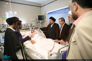 عیادت سید حسن خمینی از حجت الاسلام و المسلمین سید مهدی طباطبایی