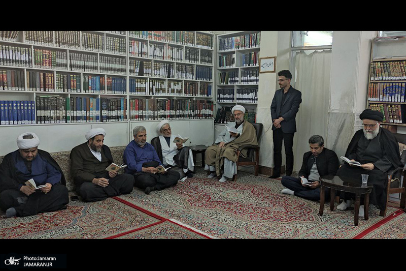 احیای شب بیست و یکم ماه مبارک رمضان در بیت آیت الله العظمی صانعی (ره)