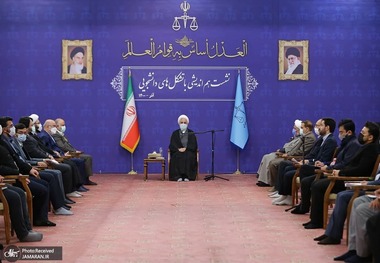 درخواست های دانشجویان در حضور رییس قوه قضاییه/ از نحوه مدیریت مسائل مربوط به زندان ها تا «امنیت سرمایه» و وضعیت معیشتی قضات + گزارش تصویری